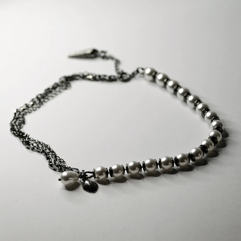 Pearls and Chains Necklace